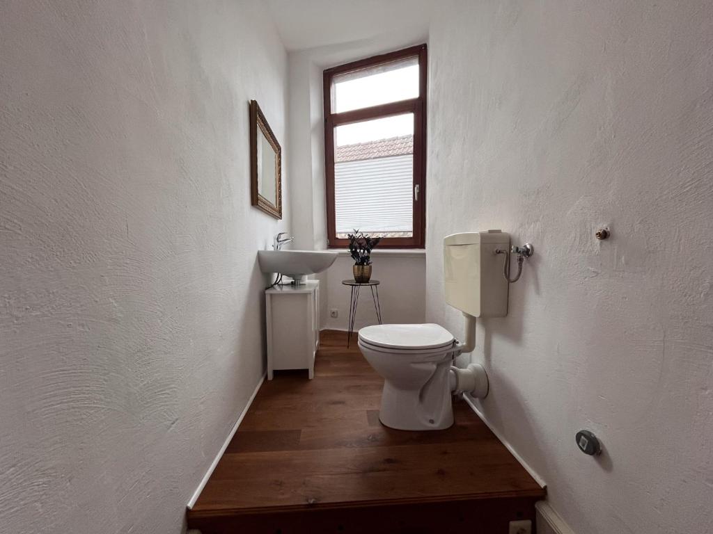 Gäste-WC mit Waschbecken